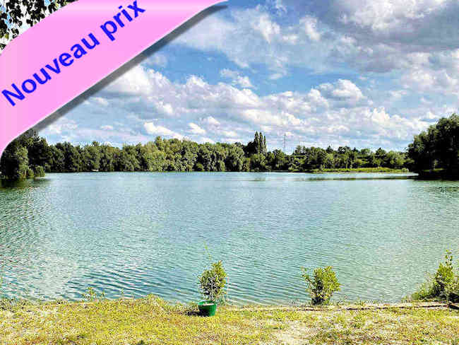 Propriété de loisirs 13,7 ha à vendre dans l'Yonne: étang de pêche 10 ha, cabanon, sanitaires